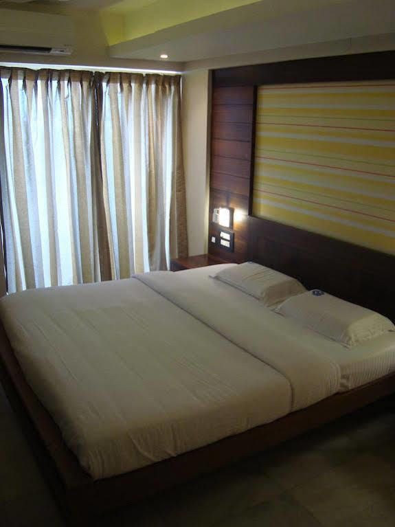 Hotel Madhuvan Serai Manipal Exterior foto